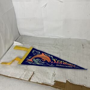 Vintage 1970 Sea World San Diego California 12” Blue Felt Pennant